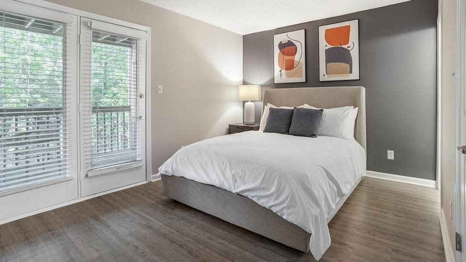 Landing Modern Apartment with Amazing Amenities (ID1204X607) Apartment in Charlotte