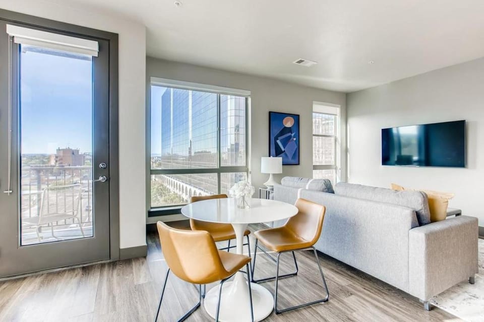 Landing Modern Apartment with Amazing Amenities (ID1963) Apartment in Capitol Hill