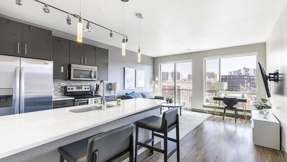 Landing Modern Apartment with Amazing Amenities (ID1960) Apartment in Capitol Hill