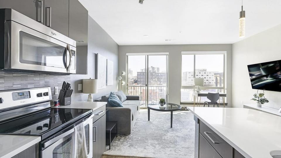 Landing Modern Apartment with Amazing Amenities (ID1960) Apartment in Capitol Hill