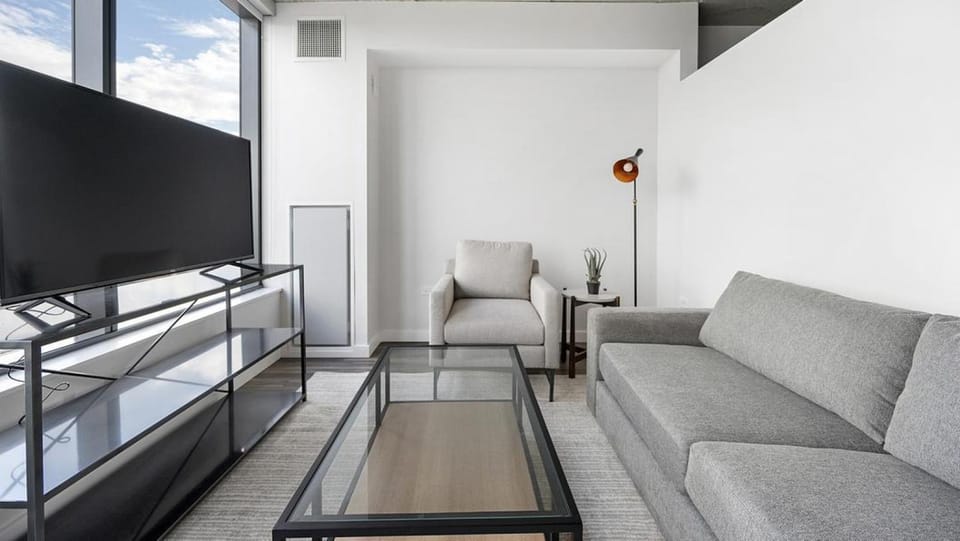 Landing Modern Apartment with Amazing Amenities (ID7407X75) Apartment in Nashville