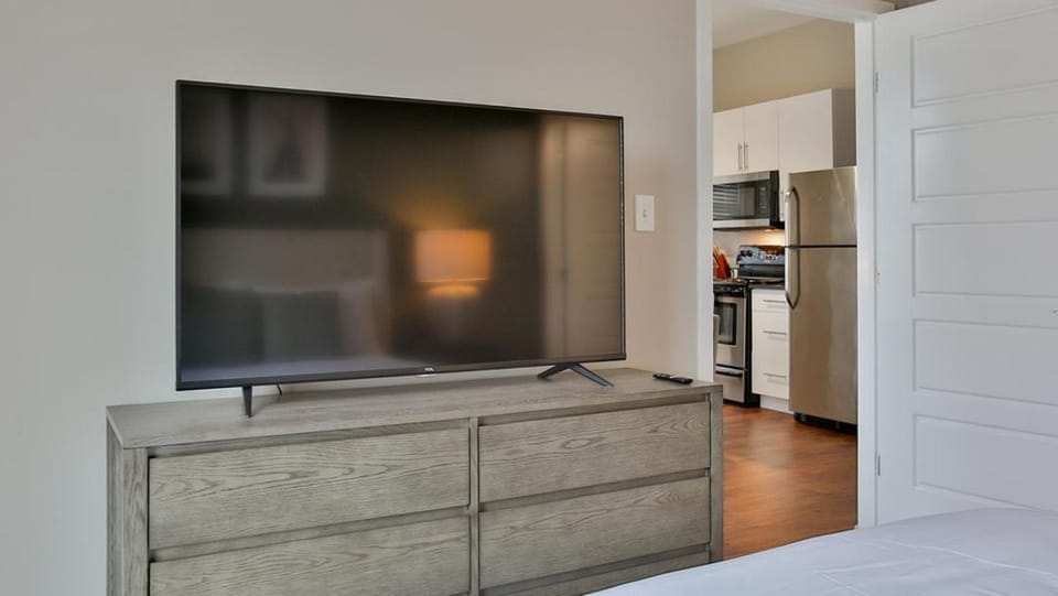 Landing Modern Apartment with Amazing Amenities (ID8028X41) Apartment in Fort Wayne