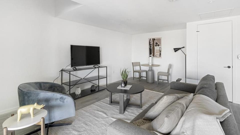 Landing Modern Apartment with Amazing Amenities (ID1897X65) Apartment in Fort Lauderdale