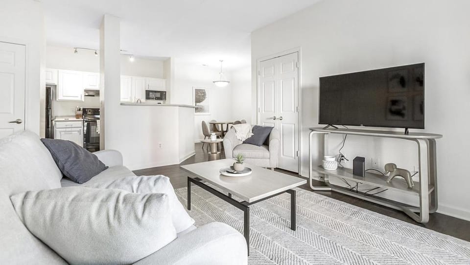 Landing Modern Apartment with Amazing Amenities (ID5753X83) Apartment in Fort Wayne