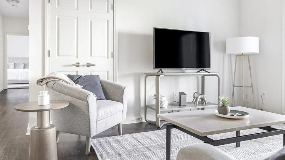 Landing Modern Apartment with Amazing Amenities (ID5753X83) Apartment in Fort Wayne