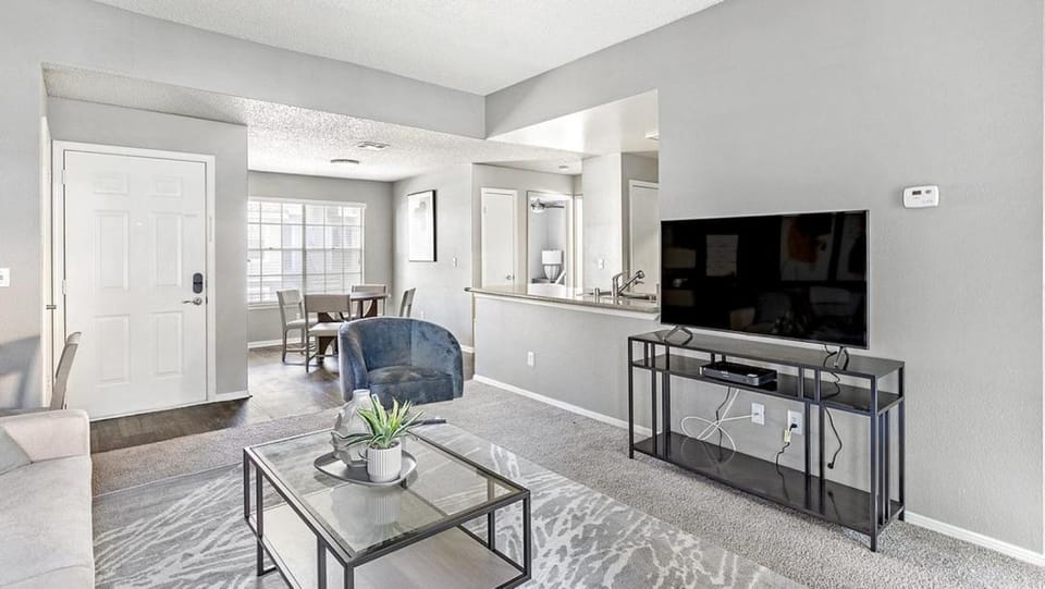 Landing Modern Apartment with Amazing Amenities (ID4301X28) Apartment in Spring Valley