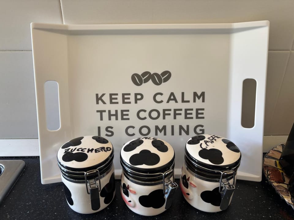 Coffee/tea facilities, Kitchen or kitchenette