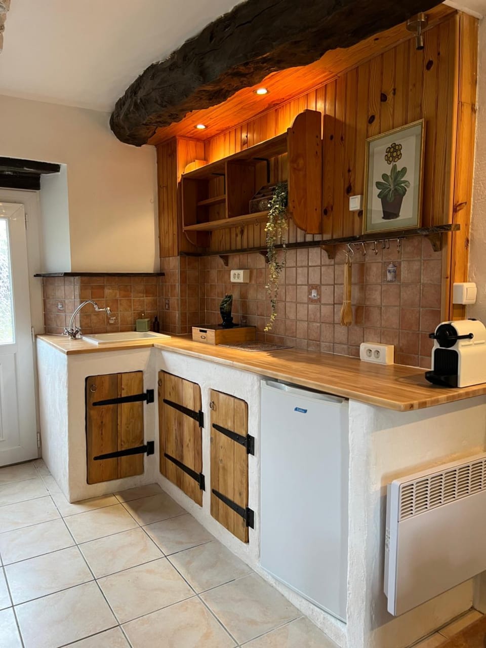 Kitchen or kitchenette, stove
