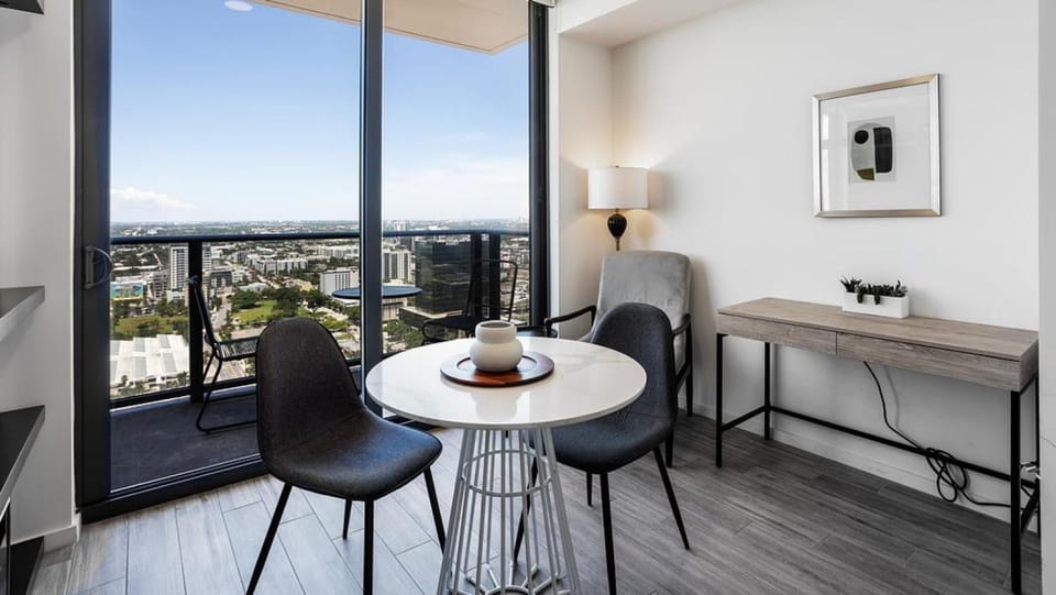 Landing Modern Apartment with Amazing Amenities (ID870) Apartment in Fort Lauderdale