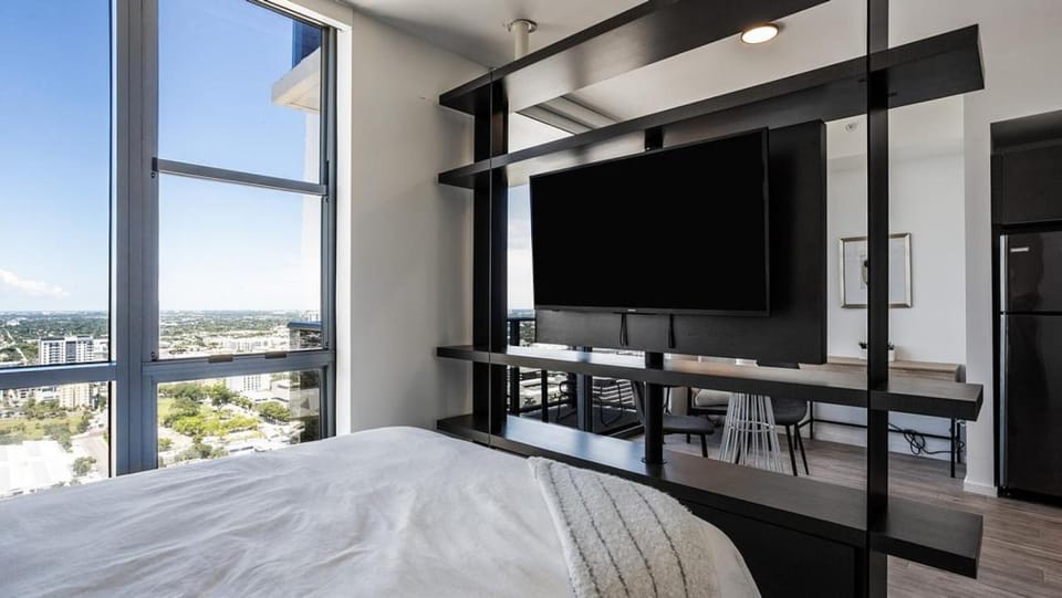 Landing Modern Apartment with Amazing Amenities (ID870) Apartment in Fort Lauderdale