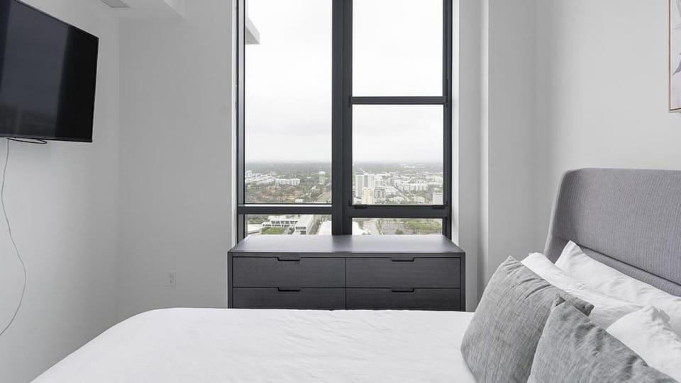 Landing Modern Apartment with Amazing Amenities (ID1398X793) Apartment in Fort Lauderdale