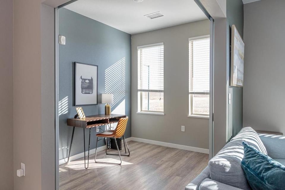 Landing Modern Apartment with Amazing Amenities (ID1297) Apartment in Commerce City