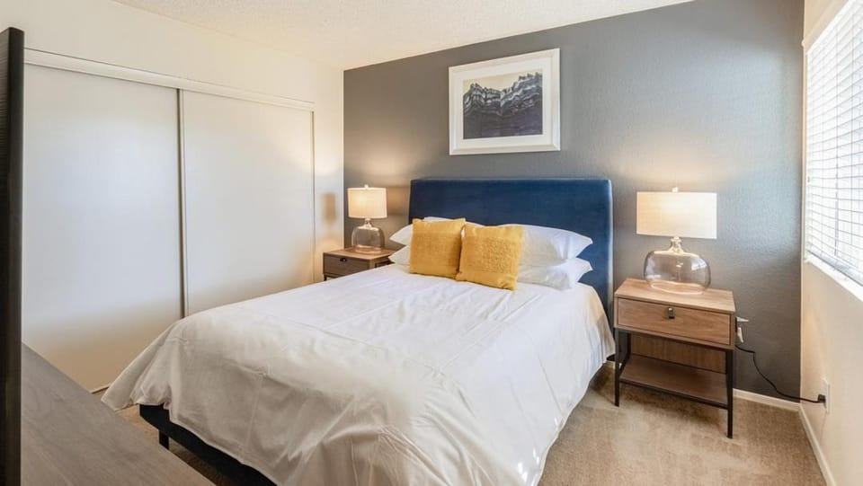 Landing Modern Apartment with Amazing Amenities (ID8086X72) Apartment in Scottsdale