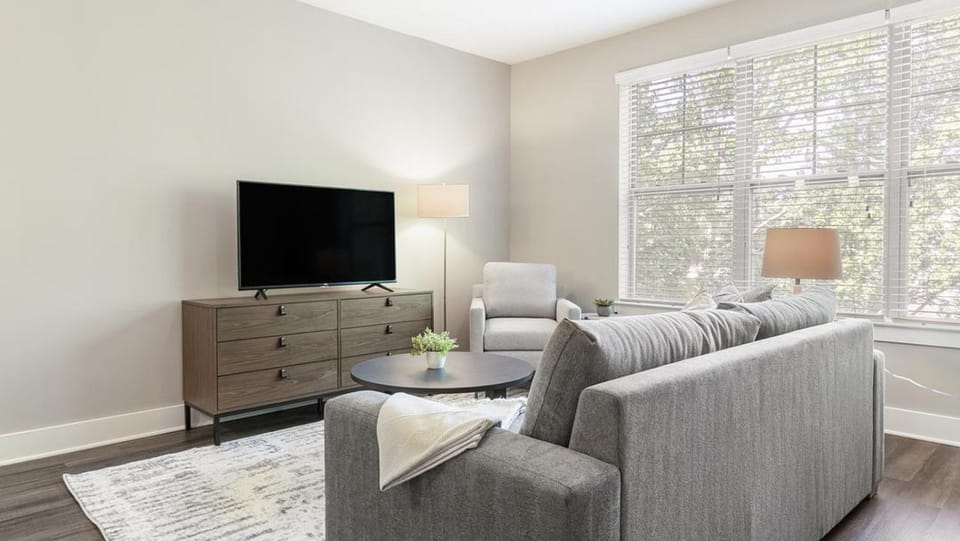 Landing Modern Apartment with Amazing Amenities (ID9577X84) Apartment in Charlotte