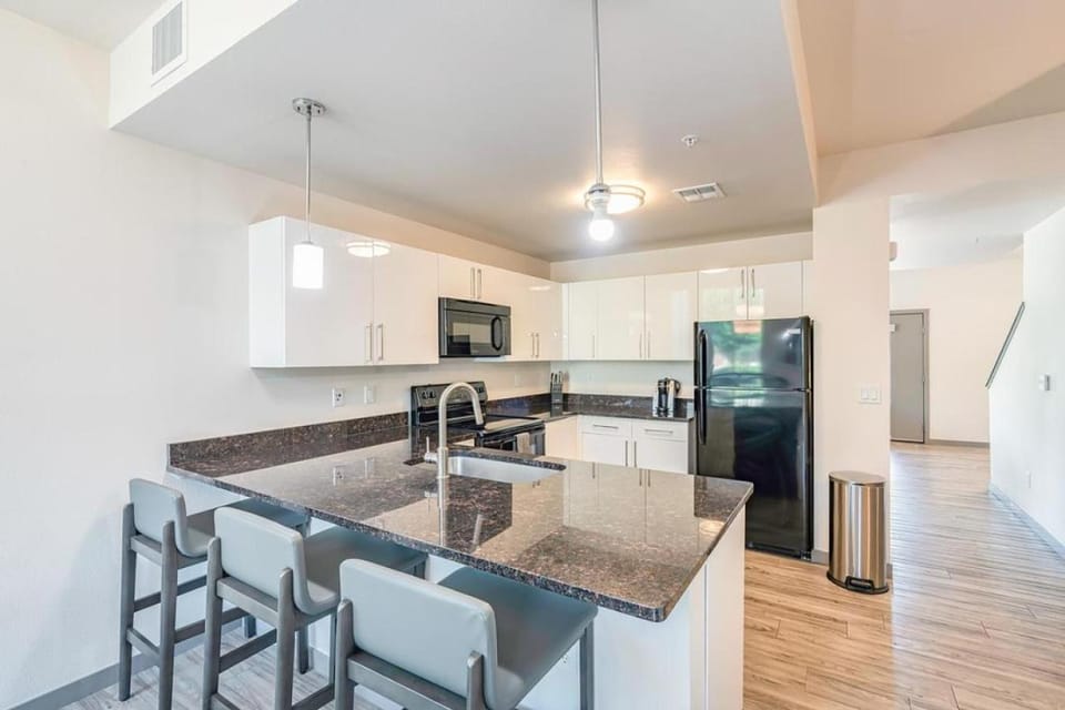 Landing Modern Apartment with Amazing Amenities (ID6995X68) Apartment in Boulder
