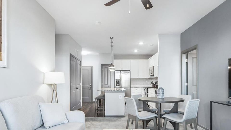 Landing Modern Apartment with Amazing Amenities (ID2744X3) Apartment in Cornelius