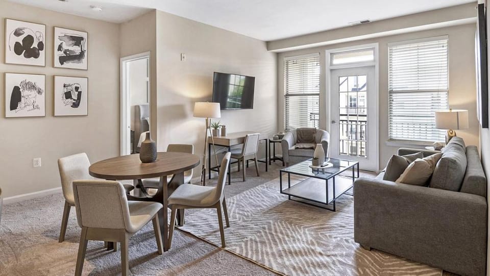 Landing Modern Apartment with Amazing Amenities (ID8354X41) Apartment in Catoctin