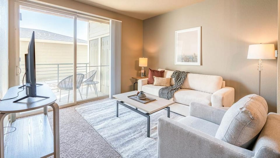 Landing Modern Apartment with Amazing Amenities (ID3506X47) Apartment in Lafayette
