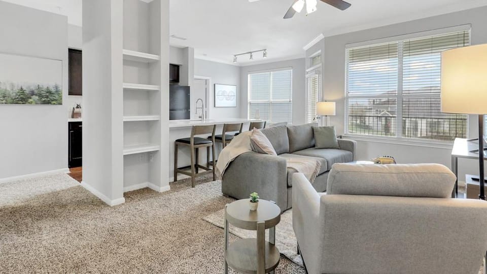 Landing Modern Apartment with Amazing Amenities (ID7974X08) Apartment in Harris County