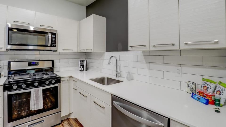 Landing Modern Apartment with Amazing Amenities (ID6775X80) Apartment in Salt Lake City