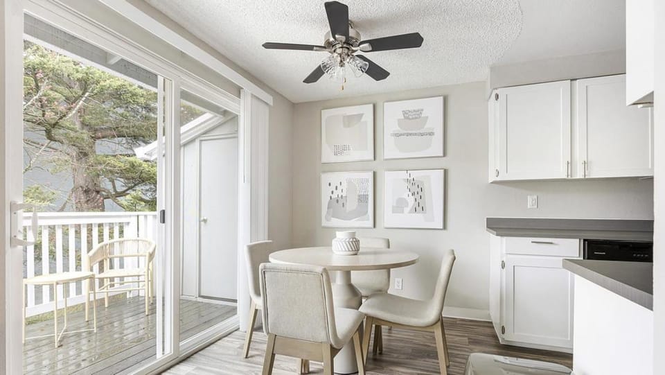 Landing Modern Apartment with Amazing Amenities (ID9058X88) Apartment in Vancouver