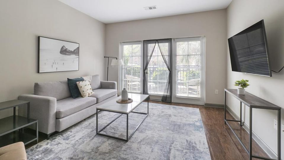 Landing Modern Apartment with Amazing Amenities (ID3112X58) Apartment in Mount Pleasant
