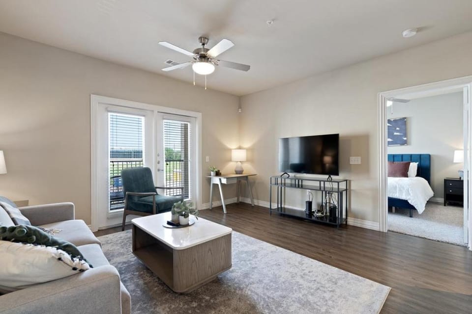 Landing Modern Apartment with Amazing Amenities (ID3876) Apartment in Addison