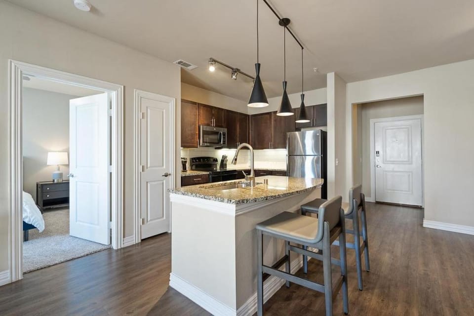 Landing Modern Apartment with Amazing Amenities (ID3876) Apartment in Addison