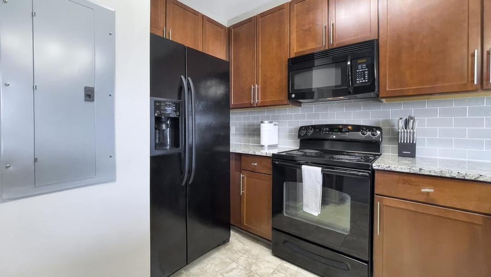 Landing Modern Apartment with Amazing Amenities (ID1228X214) Apartment in Greenville