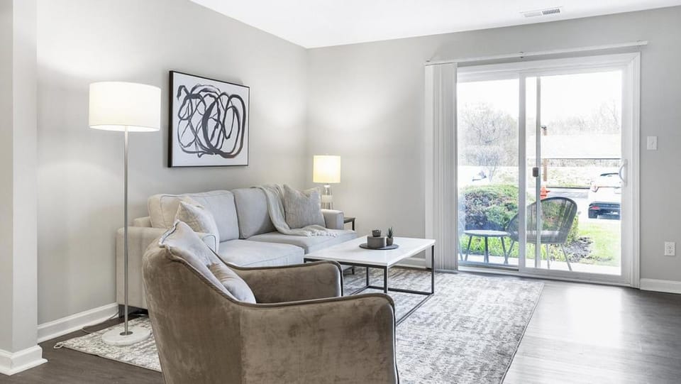 Landing Modern Apartment with Amazing Amenities (ID5744X73) Apartment in Indianapolis