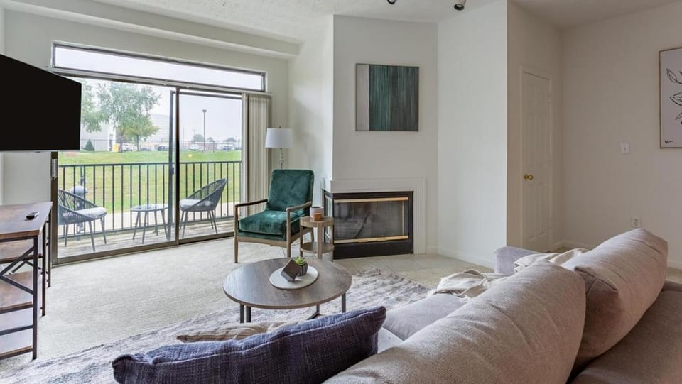 Landing Modern Apartment with Amazing Amenities (ID7433X30) Apartment in Indianapolis