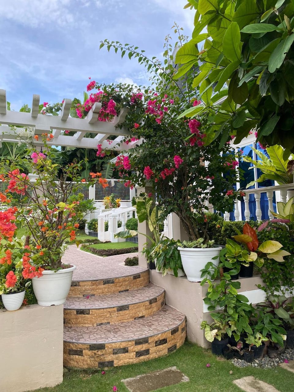 Sunshine's Haven Bed and Breakfast in Central Visayas