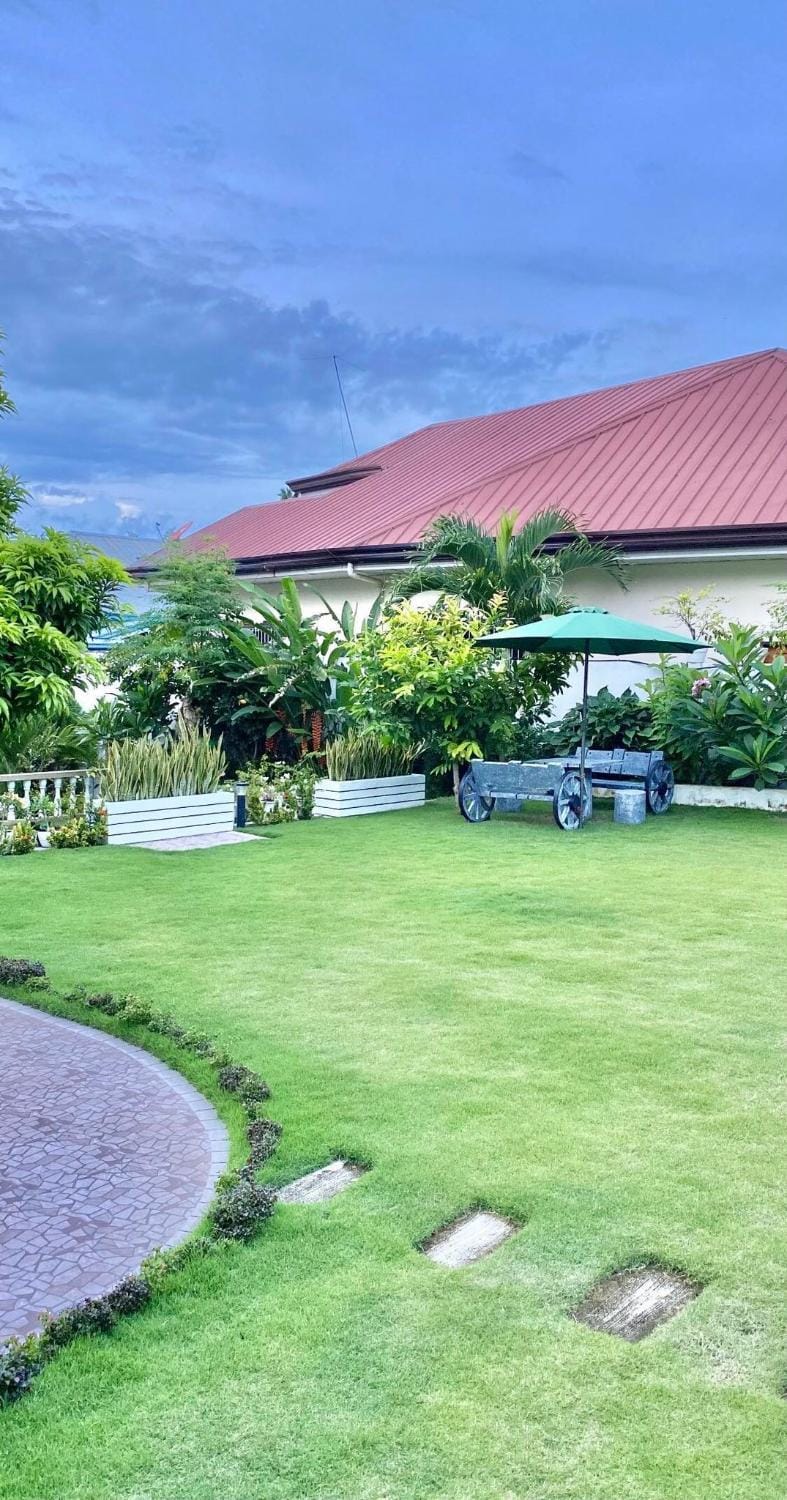 Sunshine's Haven Bed and Breakfast in Central Visayas