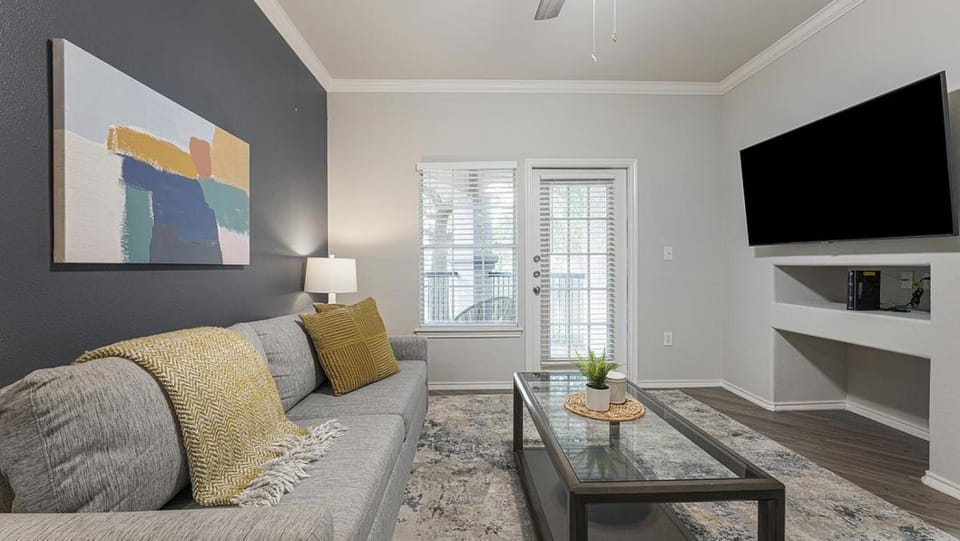 Landing Modern Apartment with Amazing Amenities (ID2104) Apartment in Lakeway