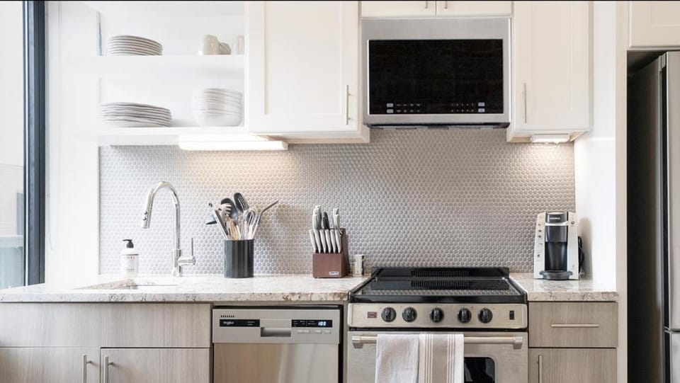 Landing Modern Apartment with Amazing Amenities (ID1201X608) Apartment in Baton Rouge