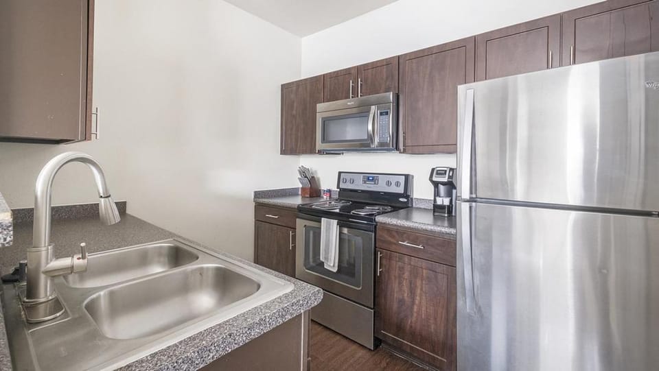 Landing Modern Apartment with Amazing Amenities (ID4771X00) Apartment in The Woodlands