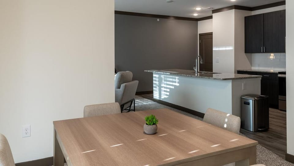 Landing Modern Apartment with Amazing Amenities (ID8060X85) Apartment in Douglass Hills