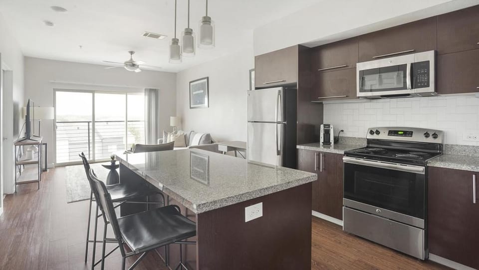 Landing Modern Apartment with Amazing Amenities (ID1368X501) Apartment in Leander