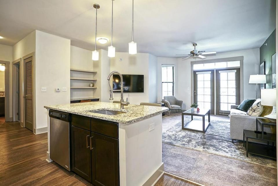Landing Modern Apartment with Amazing Amenities (ID886) Apartment in Vestavia Hills