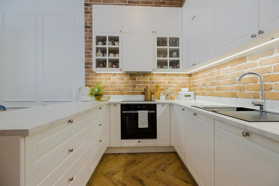 Coffee/tea facilities, Kitchen or kitchenette, dishwasher, stove