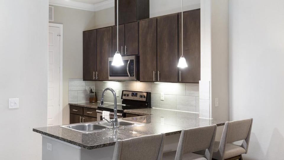Landing Modern Apartment with Amazing Amenities (ID9958X33) Apartment in Wells Branch