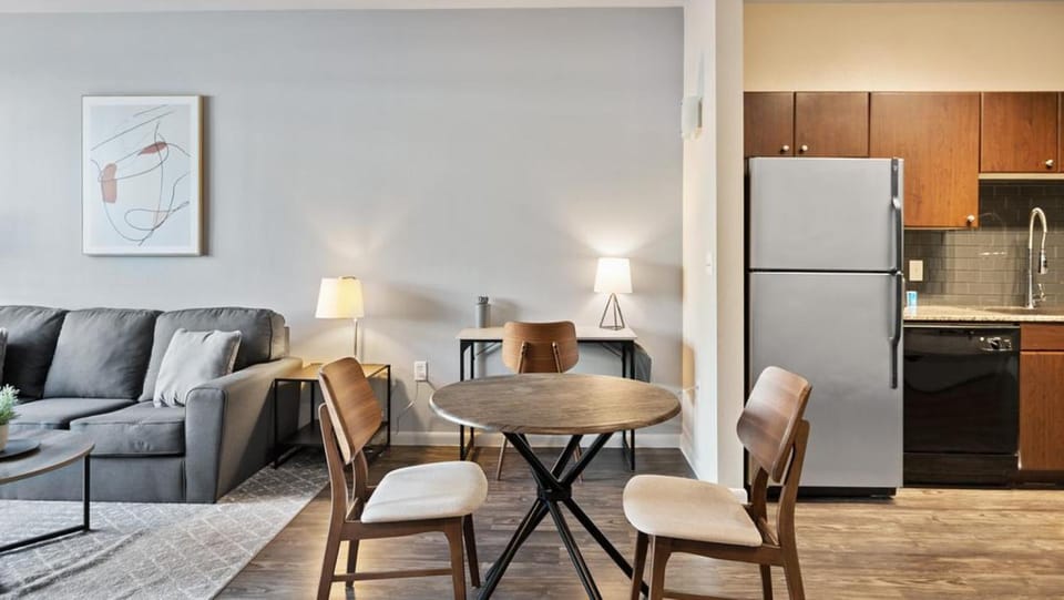 Landing Modern Apartment with Amazing Amenities (ID3901X34) Apartment in Austin