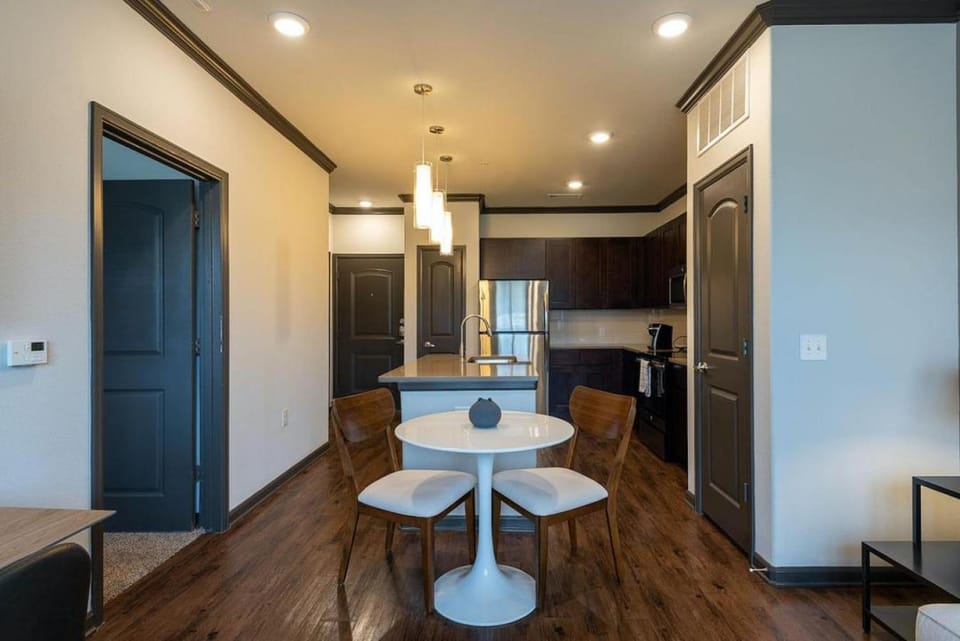 Landing Modern Apartment with Amazing Amenities (ID3752X32) Apartment in Lake Austin