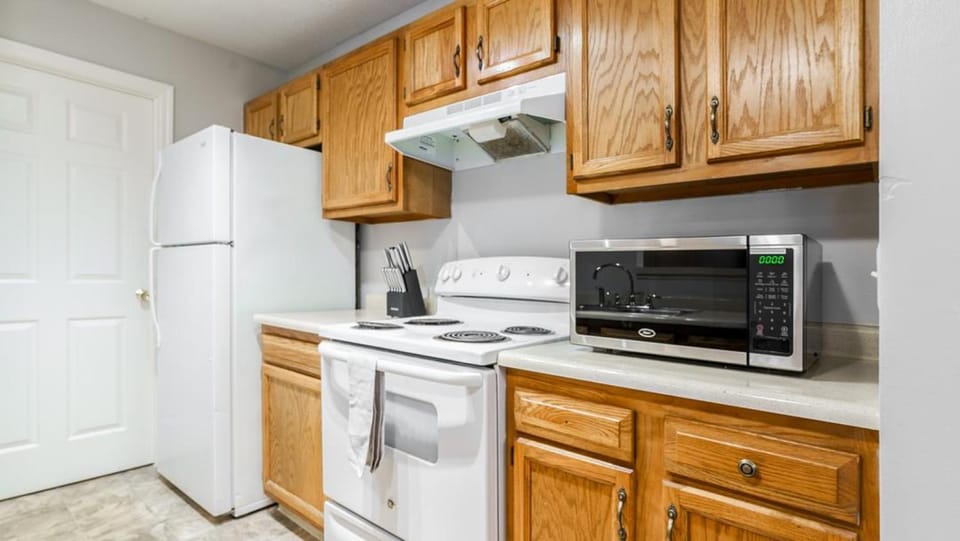 Landing Modern Apartment with Amazing Amenities (ID5858X70) Apartment in Pike Township