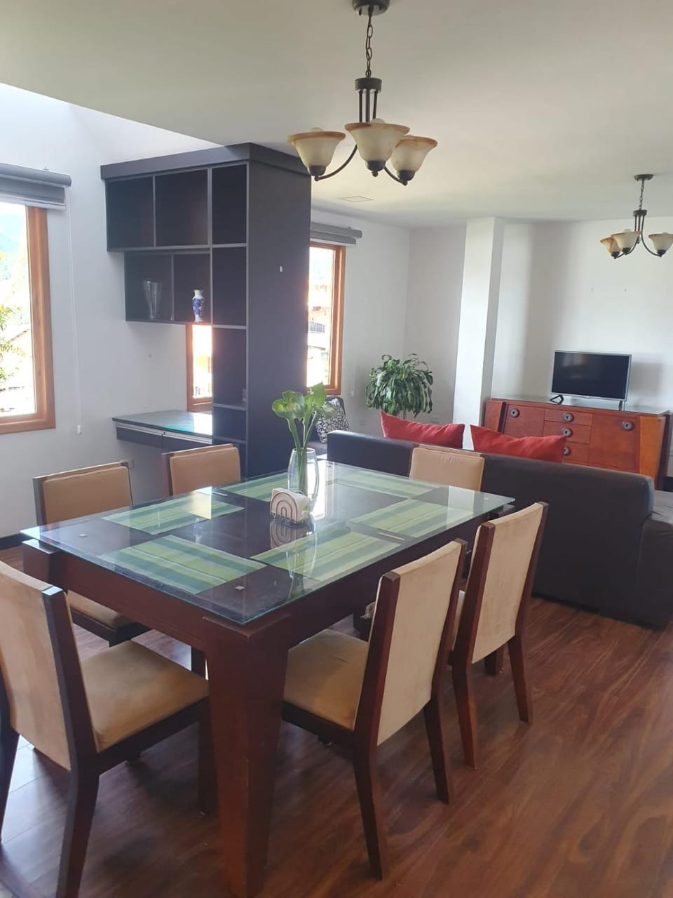 TV and multimedia, Seating area
