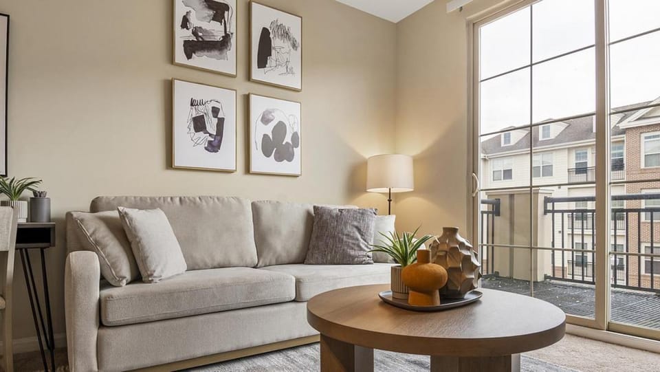 Landing Modern Apartment with Amazing Amenities (ID9952X92) Apartment in Catoctin