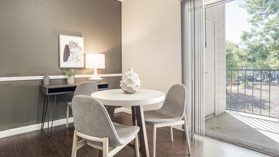 Landing Modern Apartment with Amazing Amenities (ID3911X61) Apartment in Dallas