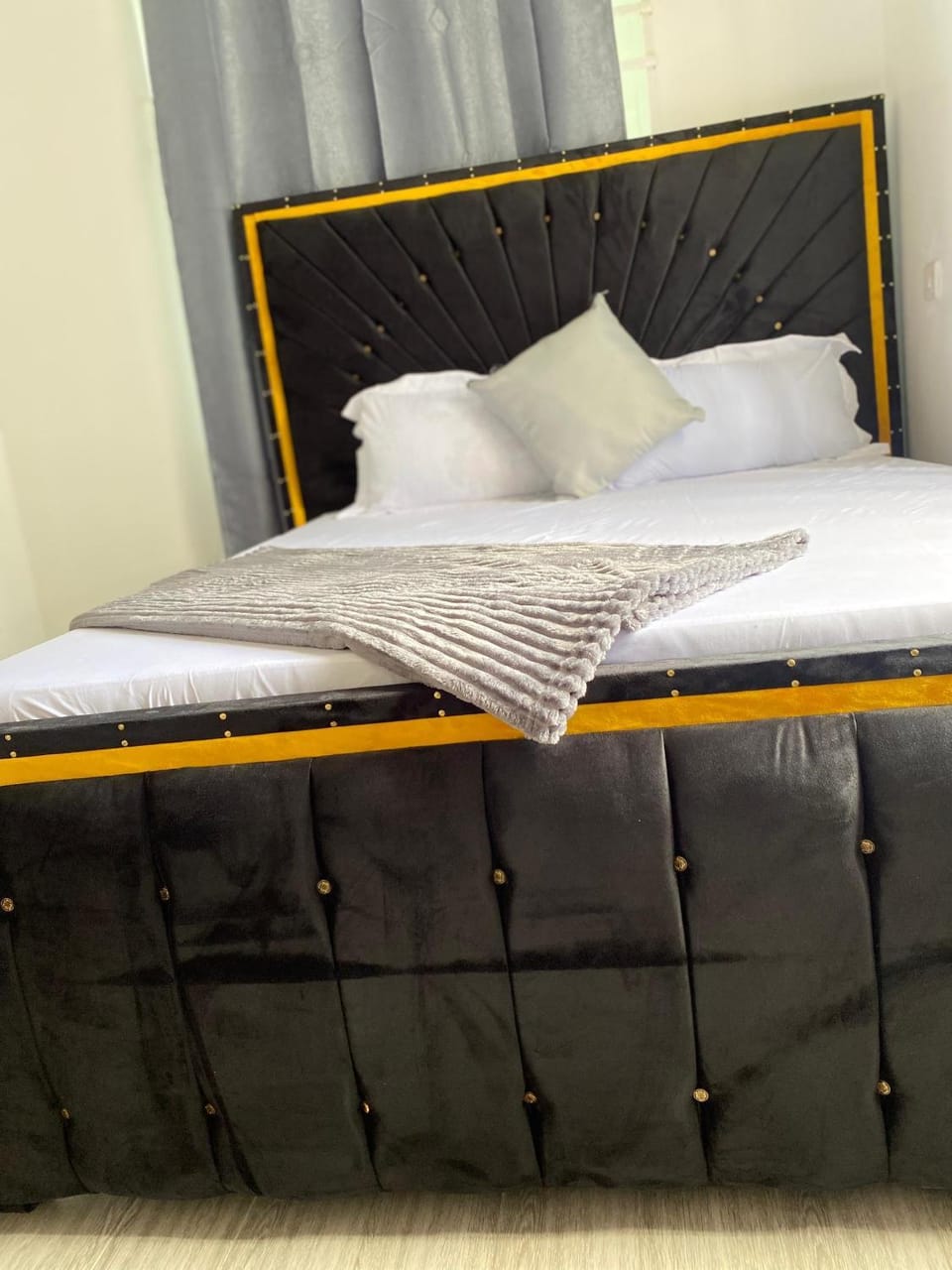 Bed, Photo of the whole room