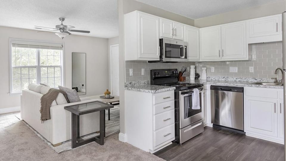 Landing Modern Apartment with Amazing Amenities (ID1248X358) Apartment in Durham