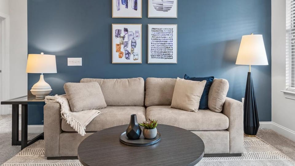 Landing Modern Apartment with Amazing Amenities (ID8773X70) Apartment in Matthews
